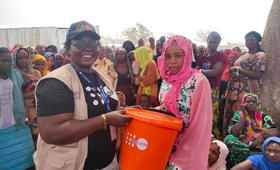 Protection des réfugiés centrafricains au Tchad : UNFPA distribue des kits de dignité au profit de 1000 femmes et filles ! 
