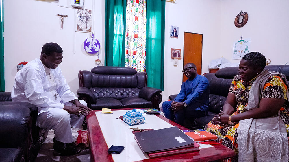 Dr Sennen Hounton a rencontré l’Archevêque de N’Ndjamena, Mgr Djitangar Goetbe Edmond.