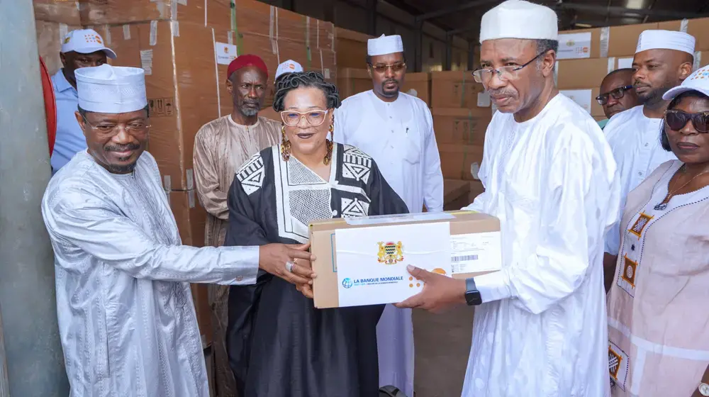 Remise des équipements médico-techniques modernes d’une valeur de plus de deux milliards de FCFA au Ministère de la Santé Publique par l’UNFPA sur financement de la Banque Mondiale !