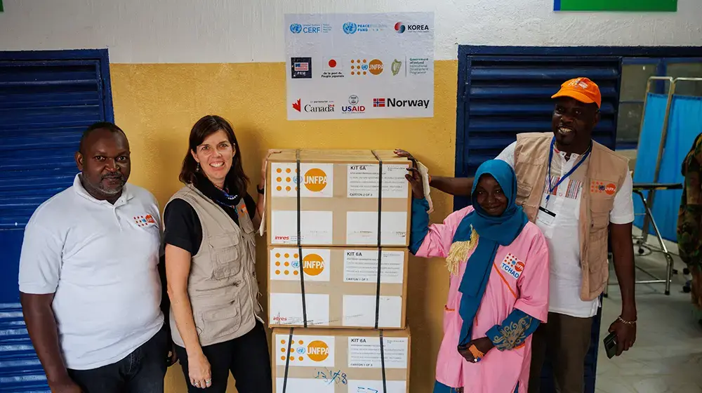 L'UNFPA Tchad soutient le nouveau centre de santé  de Farchana avec des kits de santé reproductive!